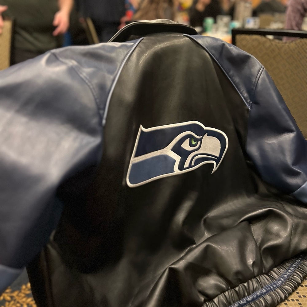 BRAND NEW NFL Black/Blue Super Bowl champions Seahawks Jacket.